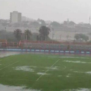 ورزشگاه خلیج فارس بندرعباس محل برگزاری بازی استقلال زیر آب رفت