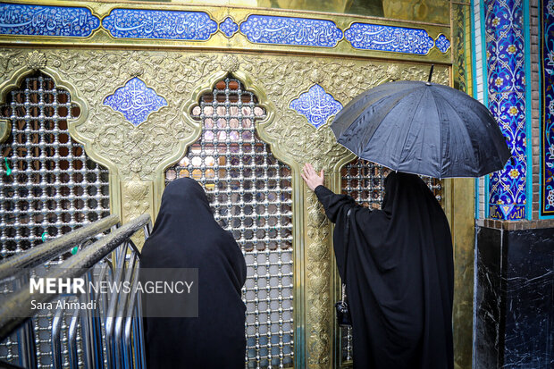 بارش باران در حرم مطهر امام رضا(ع)