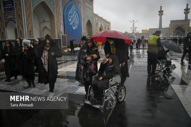 بارش باران در حرم مطهر امام رضا(ع)