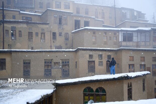 بارش برف پاییزی در ماسوله