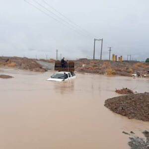 اعزام ماشین‌آلات سنگین صمت جنوب کرمان به مناطق سیل زده جیرفت