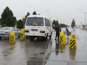 استقرار تمام وقت ماموران پلیس کرمان در ایستگاه‌های بازرسی دهه مقاومت