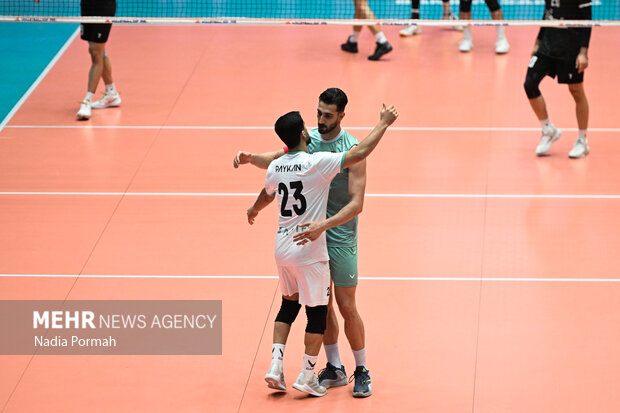 لیگ برتر والیبال - پیکان و رازین پلیمر