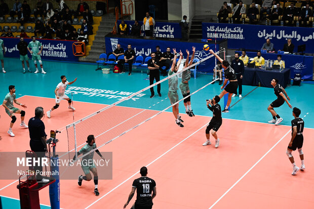 لیگ برتر والیبال - پیکان و رازین پلیمر