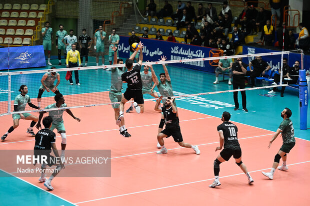 لیگ برتر والیبال - پیکان و رازین پلیمر