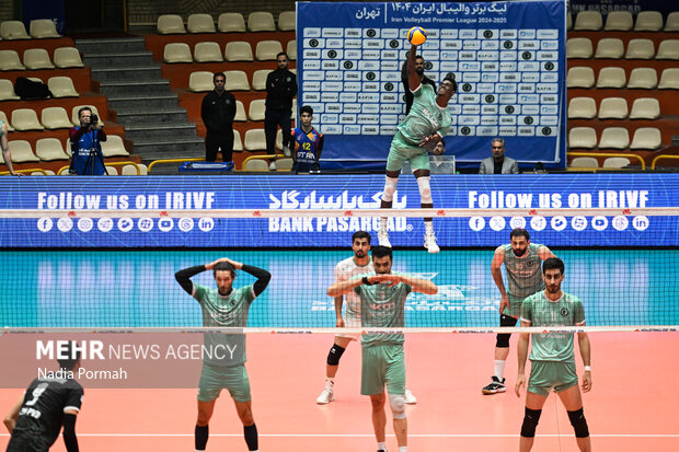 لیگ برتر والیبال - پیکان و رازین پلیمر