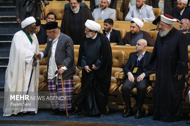 نخستین دوره جایزه بین المللی امام خمینی(ره)