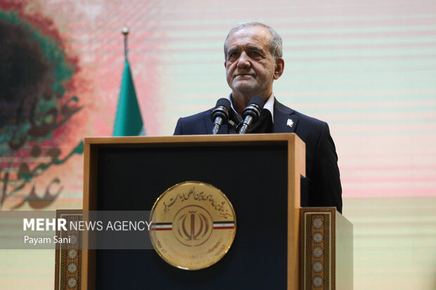 نخستین دوره جایزه بین المللی امام خمینی(ره)