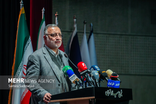 آیین تجلیل از افتخار آفرینان علمی ایران اسلامی