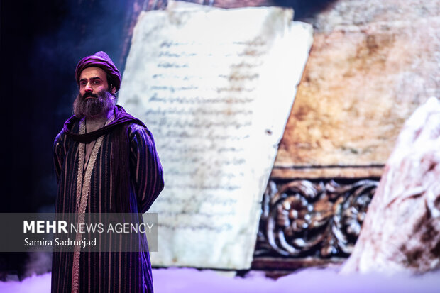 آیین تجلیل از افتخار آفرینان علمی ایران اسلامی