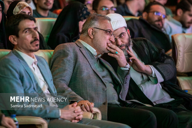 آیین تجلیل از افتخار آفرینان علمی ایران اسلامی