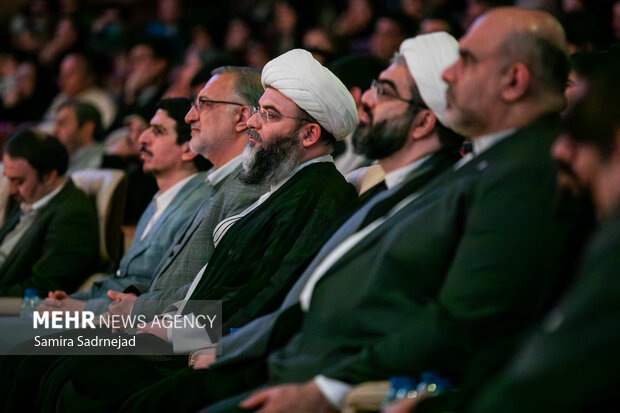 آیین تجلیل از افتخار آفرینان علمی ایران اسلامی