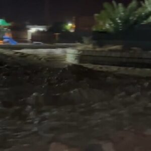 طغیان رودخانه‌های فصلی داخل شهر دشتی پارسیان