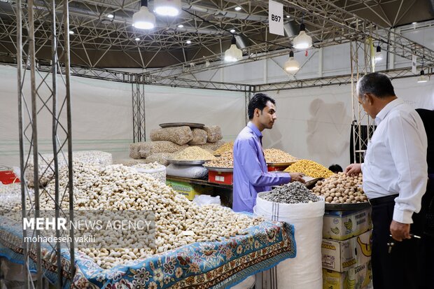 نمایشگاه یلدایی زاهدان؛ تنوع فرهنگ و طعم ها