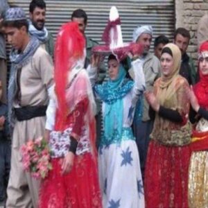 «بوک‌گواستنەوە» آئین دیرینه احترام و عزت در بدرقه زن کرد هنگام ازدواج