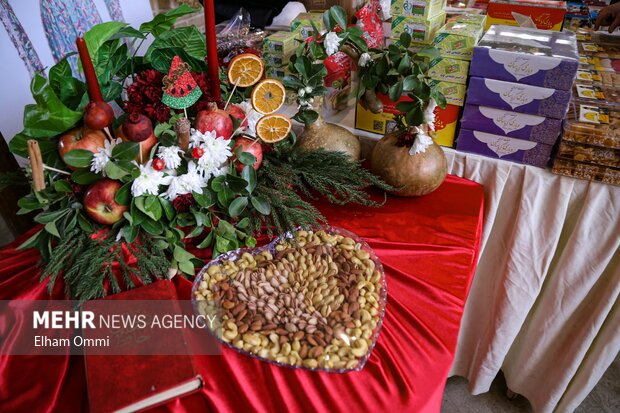 نمایشگاه و بازارچه صنایع‌دستی ویژه شب چله در سنندج