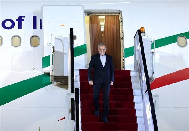 رئیس جمهور وارد شهرکرد شد