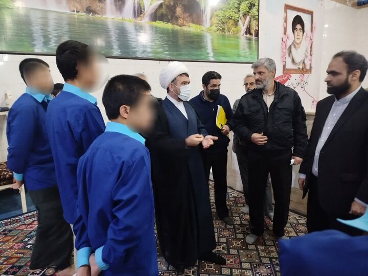 آزادی ۷۰ زندانی در قم همزمان با بازدید مقامات ارشد قضایی از زندان‌ها