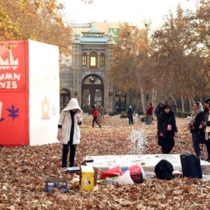 کم‌توجهی به عکس در روایت مستند؛ رنگ‌هایی که در میدان مشق جان گرفتند