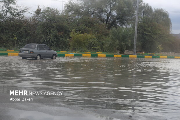 بارش شدید باران و آبگرفتگی خیابان ومعابر میناب