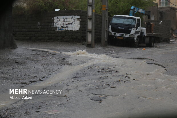 بارش شدید باران و آبگرفتگی خیابان ومعابر میناب