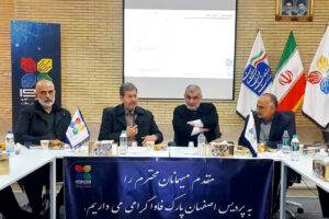 کلنگ‌زنی منطقه ویژه هوش مصنوعی زرین‌شهر آینده صنعت اصفهان راورق می‌زند