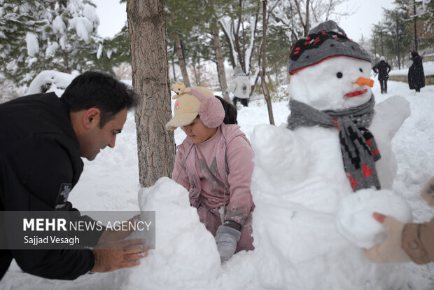 جشن آدم برفی در همدان