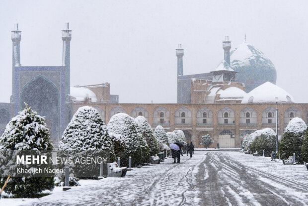 نخستین برف زمستانی در نصف جهان