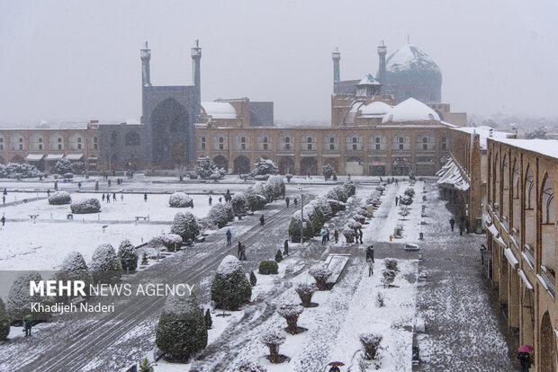 نخستین برف زمستانی در نصف جهان