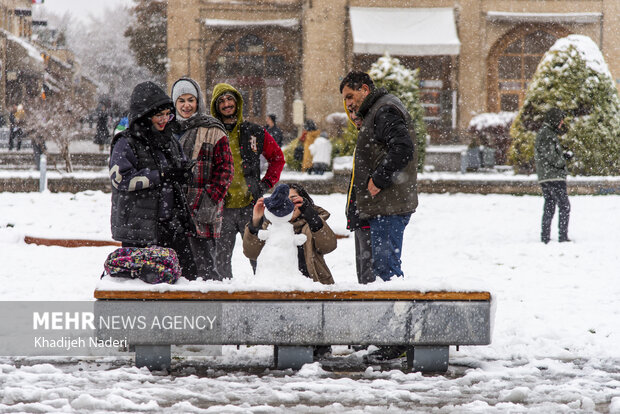 نخستین برف زمستانی در نصف جهان