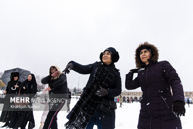 نخستین برف زمستانی در نصف جهان