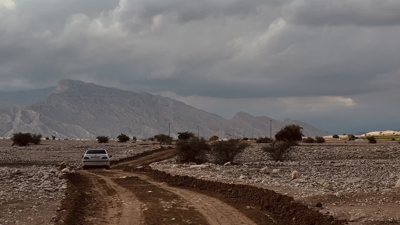 مسیر جایگزین «کردلان-باغان» دشتی اجرا شد