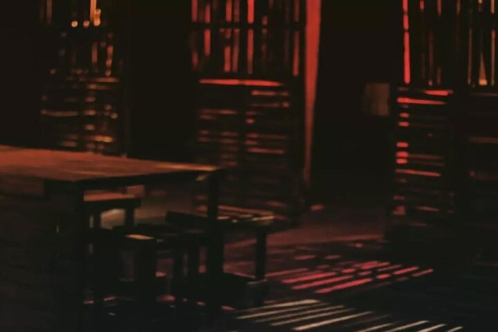 یک کمدی سیاه از تناسخ؛ در این گاراژ متروکه چه می‌گذرد؟