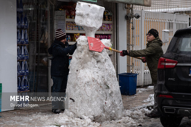 سفیدپوش شدن مشهد در آستانه یلدا
