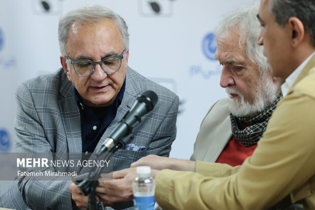 رونمایی از آلبوم‌های موسیقی «یادگاری جاودانه» و «بانگ دهل»