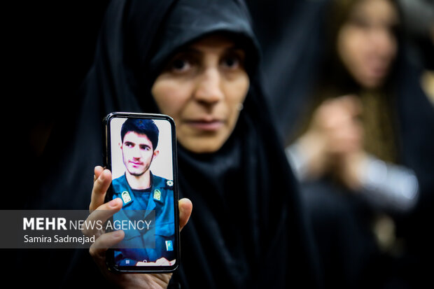 دورهمی یلدایی شهدایی