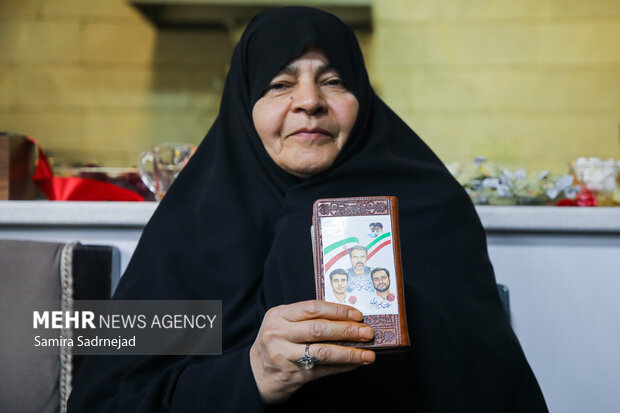 دورهمی یلدایی شهدایی