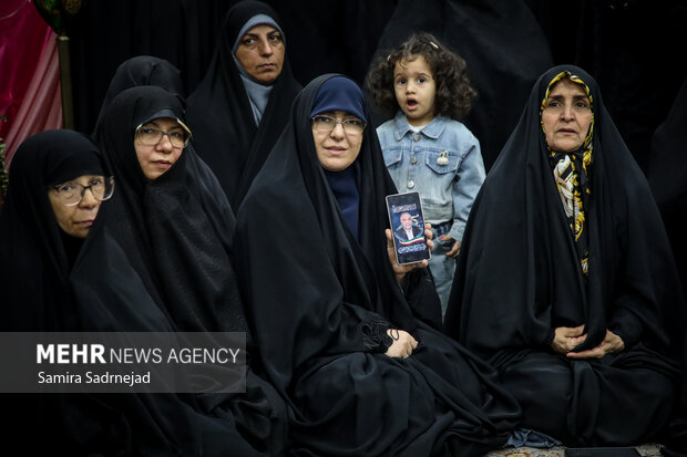 دورهمی یلدایی شهدایی