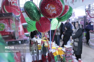 نمایشگاه ویژه شب یلدا در خرم‌آباد