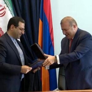 امضای تفاهم‌نامه همکاری میان حزب موتلفه اسلامی و حزب ارمنستان شکوفا