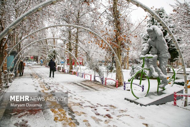 بارش برف در آخرین روز پاییز در بجنورد