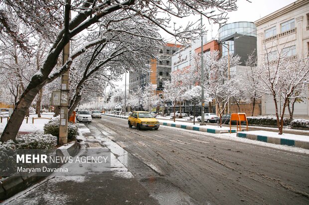 بارش برف در آخرین روز پاییز در بجنورد