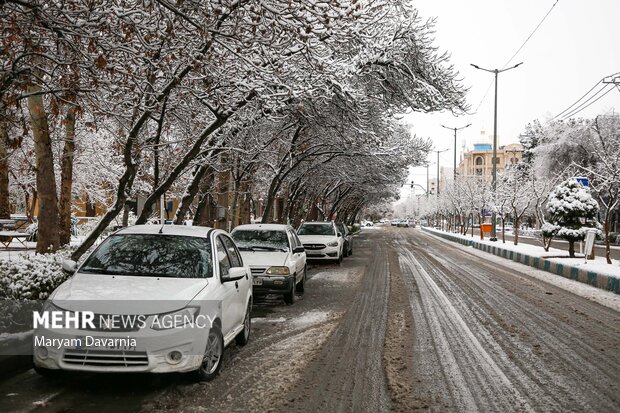 بارش برف در آخرین روز پاییز در بجنورد