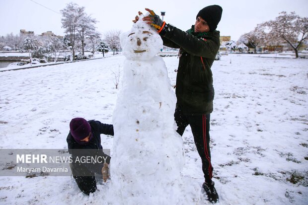 بارش برف در آخرین روز پاییز در بجنورد