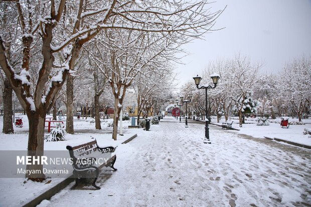 بارش برف در آخرین روز پاییز در بجنورد