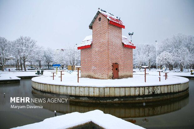 بارش برف در آخرین روز پاییز در بجنورد