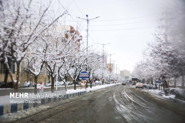 بارش برف در آخرین روز پاییز در بجنورد