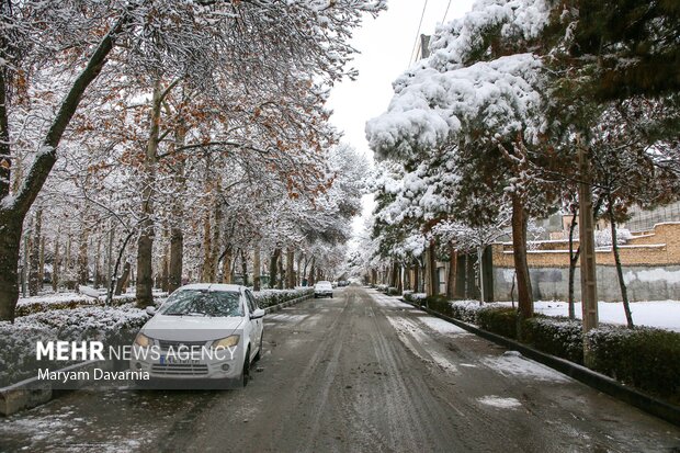 بارش برف در آخرین روز پاییز در بجنورد