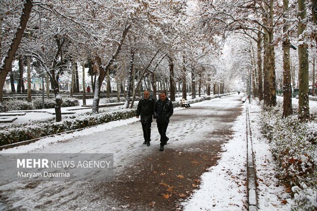 بارش برف در آخرین روز پاییز در بجنورد