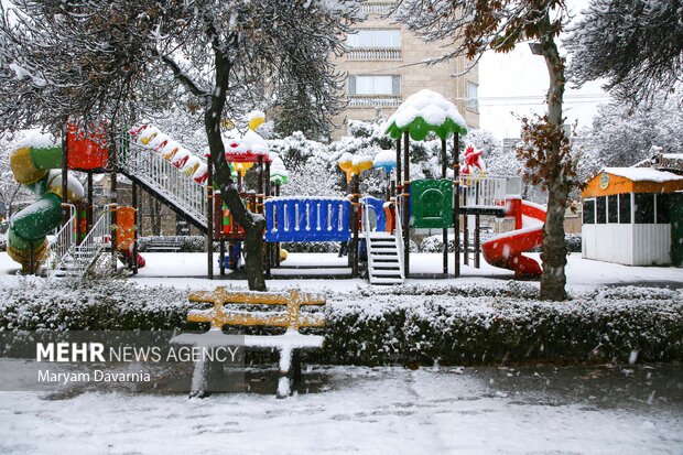 بارش برف در آخرین روز پاییز در بجنورد
